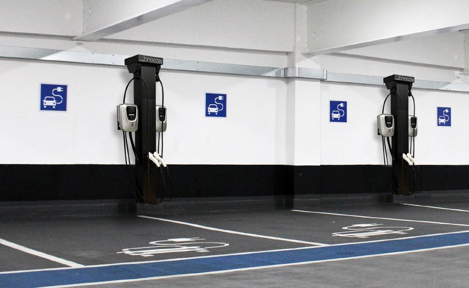BreezEV EVC-L2-ACC-CMWMB Cable Management Wall-Mount Bracket for Single or Dual Side by Side EV Charging Station - 1